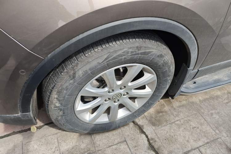 Used Buick Envision 2018 20T Two-Wheel Drive Luxury Model Left Front Wheel Hub