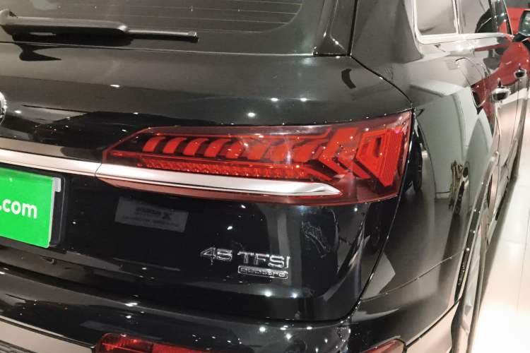 Used Audi Q7 2023 45 TFSI quattro S line Sport model