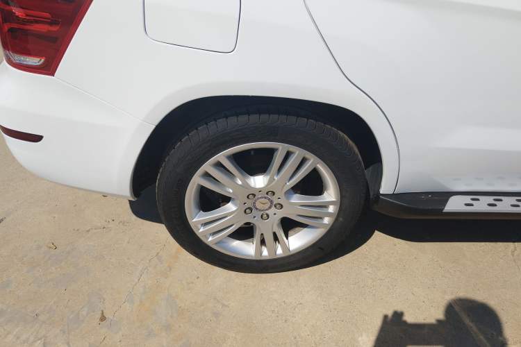 Used Mercedes-Benz GLK-Class 2014 GLK 260 4MATIC Dynamic Model Right Rear Wheel Hub