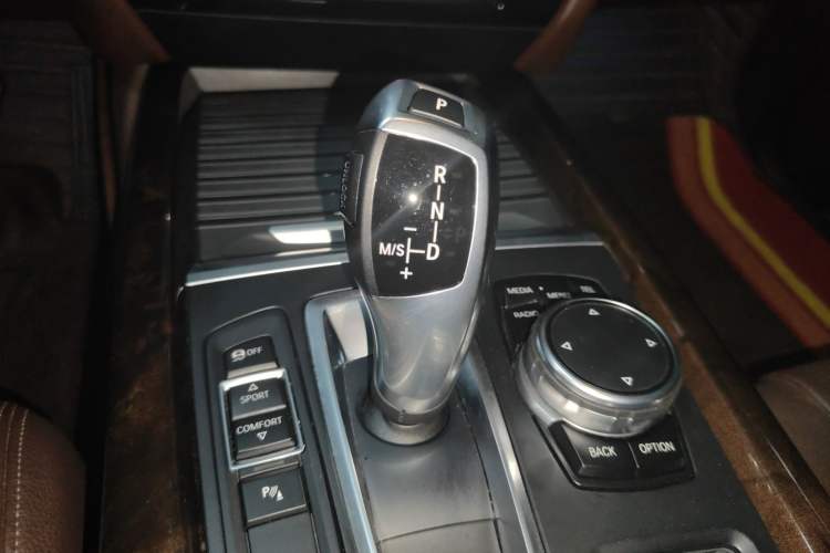 Used BMW X5 2015 xDrive28i
