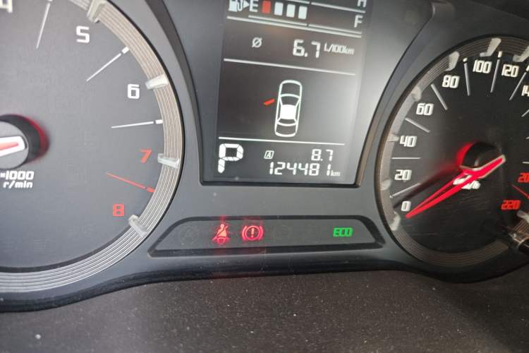 Used GAC Trumpchi GA6 2015 1.8T DCT Comfort Model Odometer Close Up