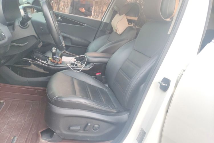 Used Kia Sorento 2015 Sorento L 2.4L Gasoline 4WD Elite Edition 5 Seats China IV Standard