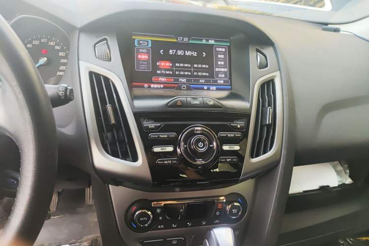 Used Ford Focus 2015 Sedan 1.6L Automatic Comfort Model Audio And AC Panel