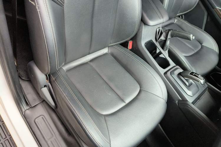 Used JMC Yuhu 7 2022 2.0T Automatic Diesel 4x4 Comfort Edition Standard Wheelbase Right Front Seat