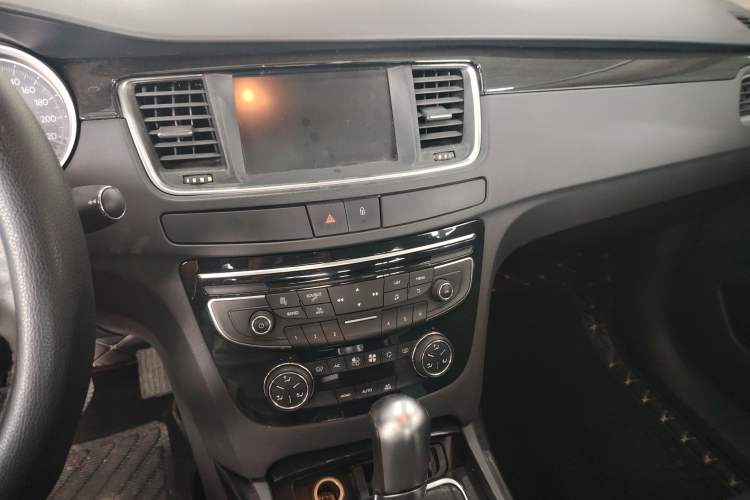 Used Peugeot 508 2015 1.6THP Automatic Prestige Edition Audio And AC Panel