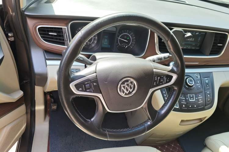 Used Buick GL8 2017 25S Luxury Version China V Standard