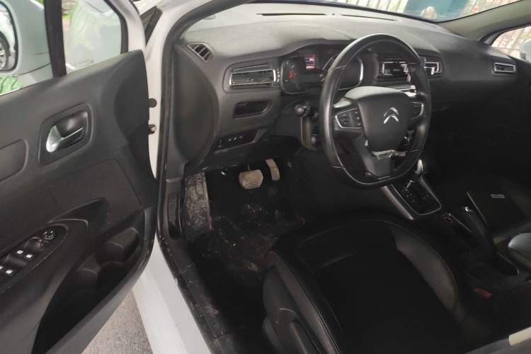 Used Citroen C4 Sega 2016 1.6L Automatic Luxury Model Driver Seat