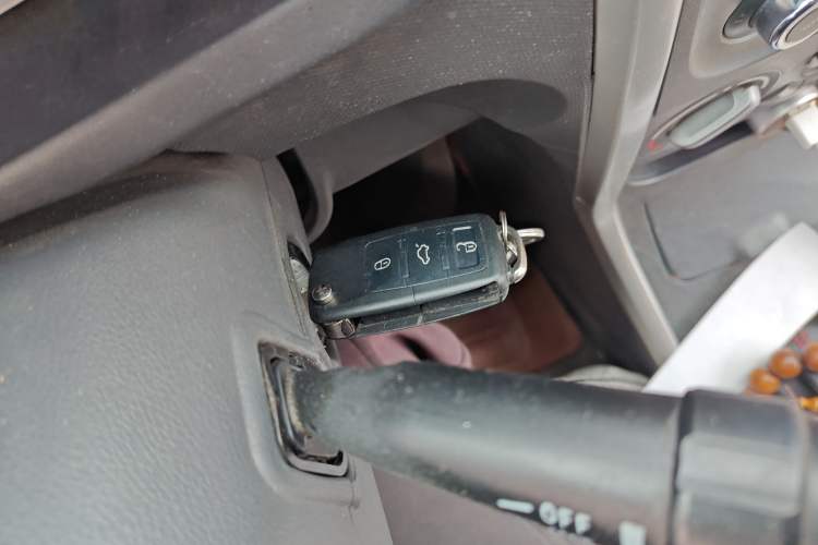 Used Suzuki Wagon R 2015 1.4L Manual All-Around Upgrade Version
