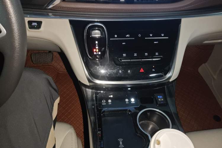 Used Buick GL8 2022 Land Cruiser Executive Class 652T Comfort Model Gear Lever