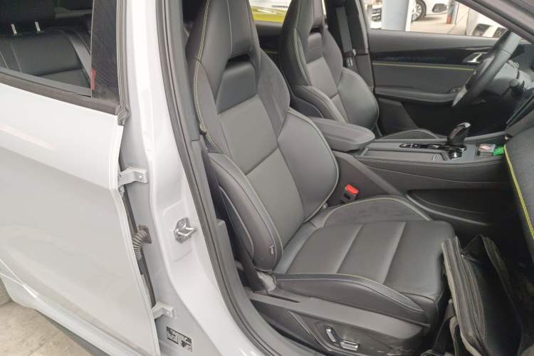 Used Lynk & Co 03 2023 1.5T EM-F PM