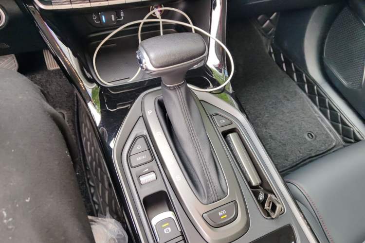 Used GAC Trumpchi GS4 2020 270T Automatic Smart Connectivity Edition Gear Lever