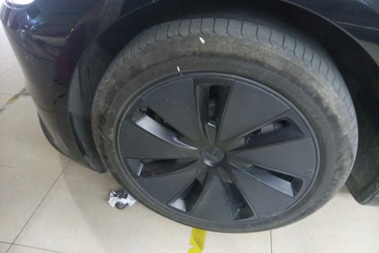 Used Tesla Model 3 2023 Long-Range All-Wheel-Drive Version
