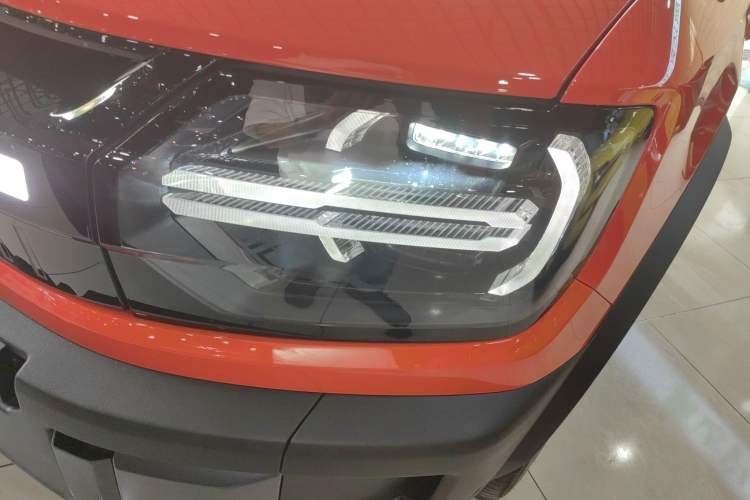 Used Ford Bronco 2026 Model Long Beach Range-Extended Version Left Front Headlight