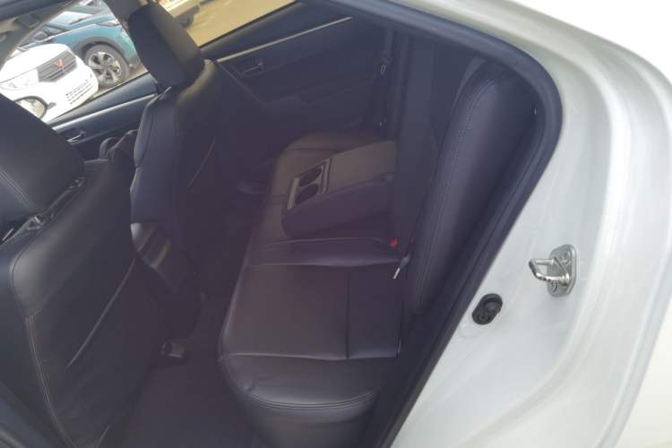 Used Toyota Levin 2017 Revised 185T CVT Elite Edition China V Standard Left Rear Seat