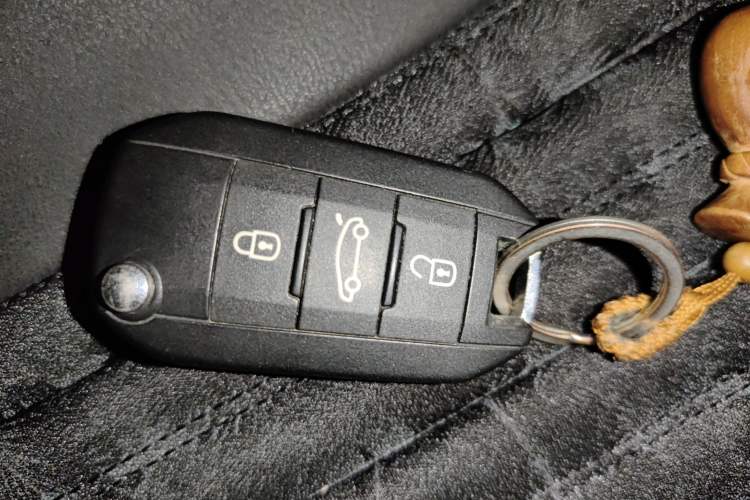 Used Peugeot 308 2016 1.6L Automatic Luxury Edition Vehicle Key