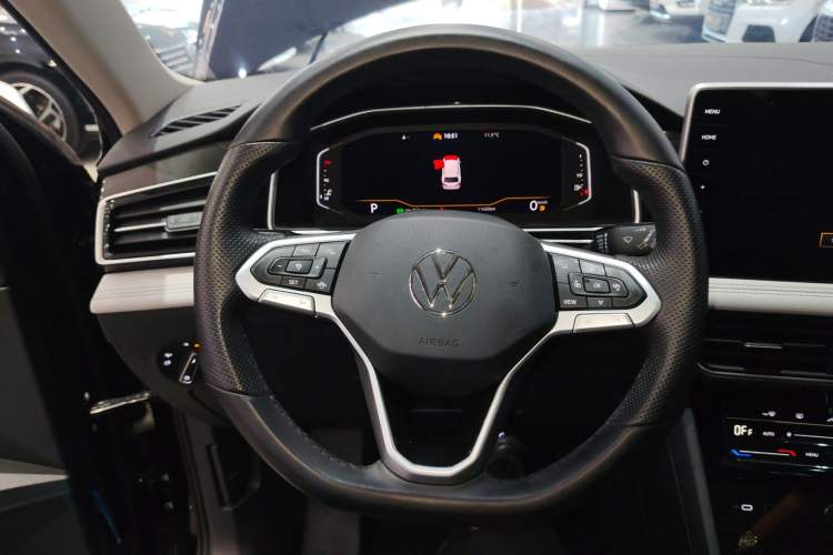 Used Volkswagen Tiguan L 2024 330TSI Automatic Two-Wheel Drive Smart Edition