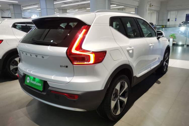 Used Volvo XC40 2024 B4 4x4 Smart Luxury Edition