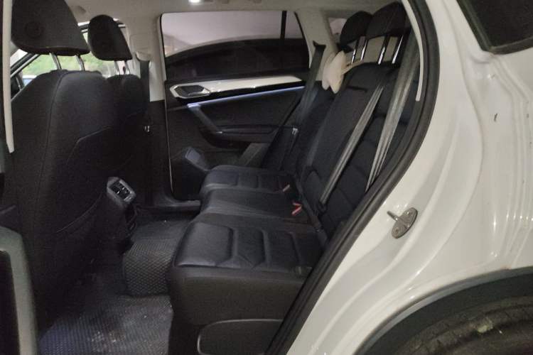 Used Volkswagen Tayron 2020 330TSI Two-Wheel Drive Luxury Smart Connectivity Version Left Rear Seat