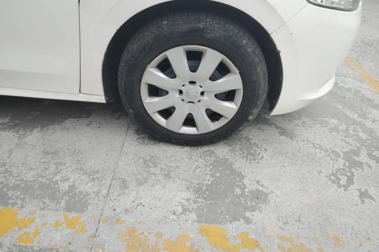 Used Peugeot 301 2016 1.6L Manual Comfort Edition Right Front Wheel Hub