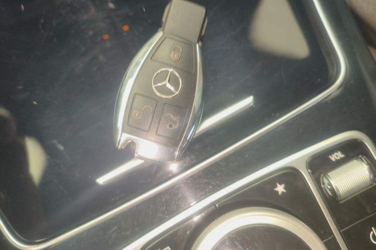 Used Mercedes-Benz GLC 2019 GLC 200 L 4MATIC Interior 1