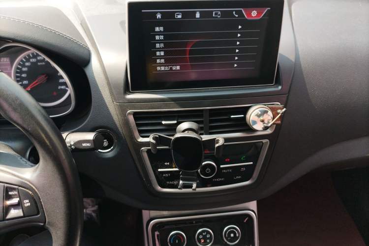 Used Bestune X40 2019 1.6L Automatic Luxury Version China V Emission Standard