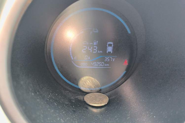 Used ORA Black Cat 2021 351 km Luxury Version Odometer Close Up