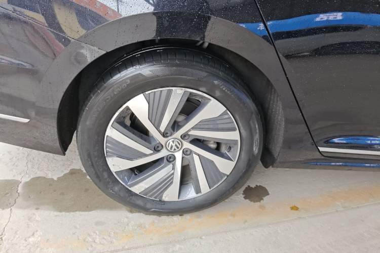 Used Volkswagen Passat New Energy 2019 430 PHEV Hybrid Elite Edition Right Rear Wheel Hub