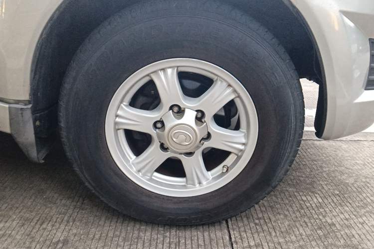 Used Haval H3 2010 Ruiyi Edition 2.0L Luxury Model Right Front Wheel Hub