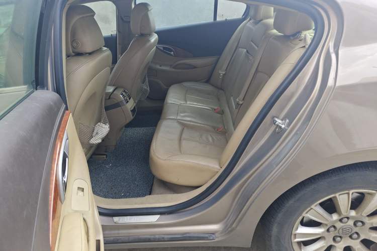 Used Buick LaCrosse 2011 2.4L SIDI Elegant Edition