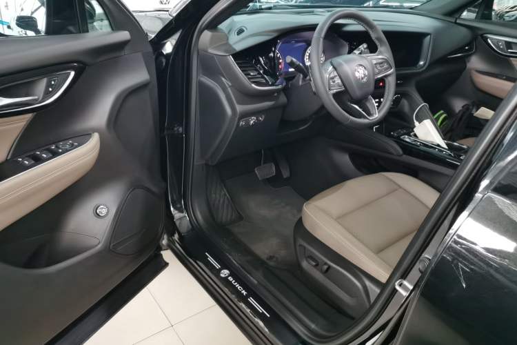 Used Buick Envision 2023 Encore Plus 652T Five-Seat Luxury Model Driver Seat