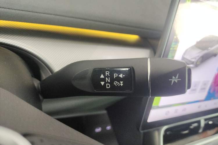 Used ARCFOX Alpha S5 2024 708MAX 200kW Gear Lever