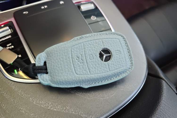 Used Mercedes-Benz E-Class 2022 Second Facelift E 300 L Fashion Edition
