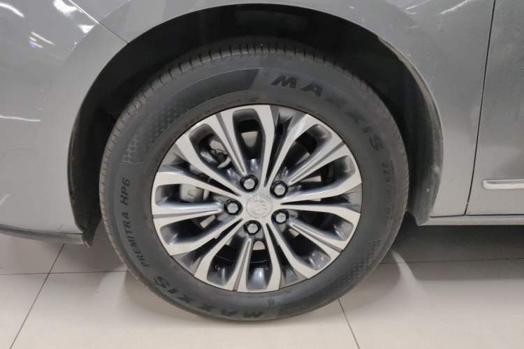 Used Buick GL8 2021 Land Cruiser Executive Class 652T Luxury Model Left Front Wheel Hub