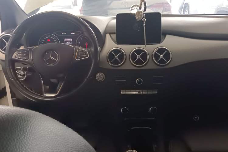 Used Mercedes-Benz B-Class 2017 B 200 Sport Edition
