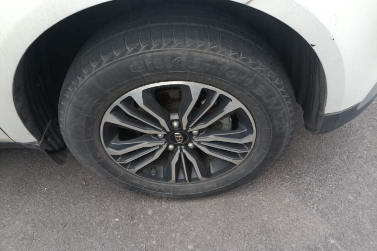 Used Geely Auto Vision X6 2016 1.8L Manual Luxury Model
