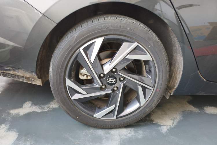 Used Hyundai Elantra 2023 1.5L CVT LUX Prestige Edition