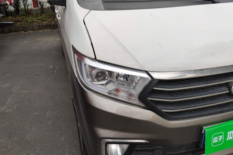 Used CHANGAN KUAYUE Xing V5  Right Front Headlight