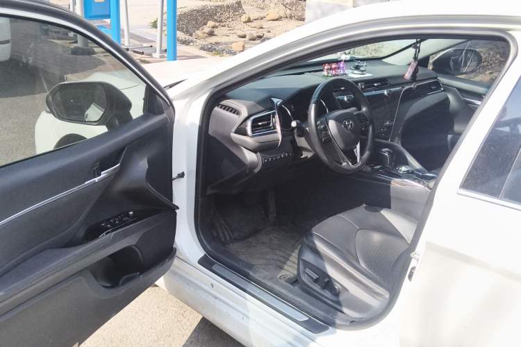 Used Toyota Camry 2019 2.0G Luxury Edition China VI Standard