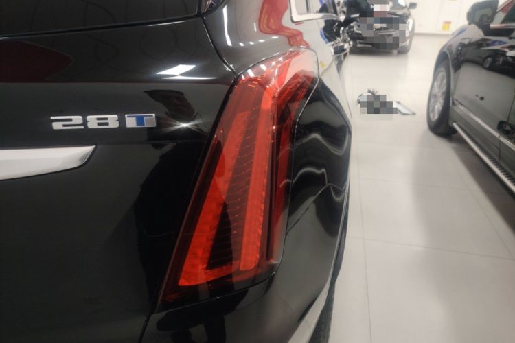 Used Cadillac XT5 2024 2.0T Two-Wheel Drive Fashion Edition Right Rear Taillight