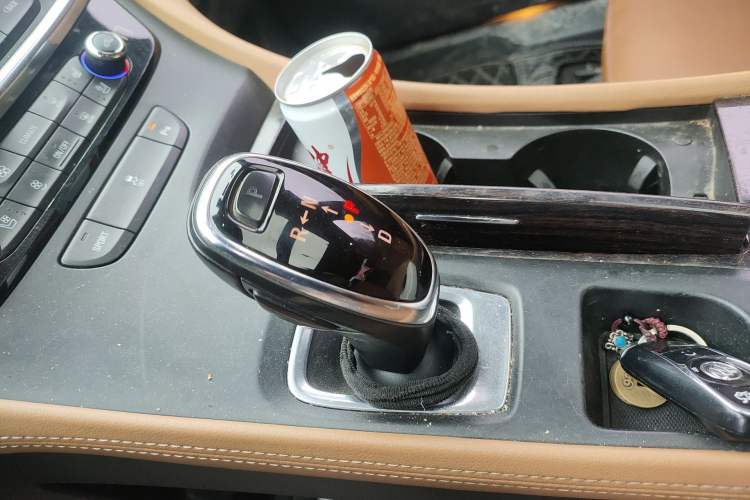 Used Buick LaCrosse 2016 20T Elite Edition Gear Lever