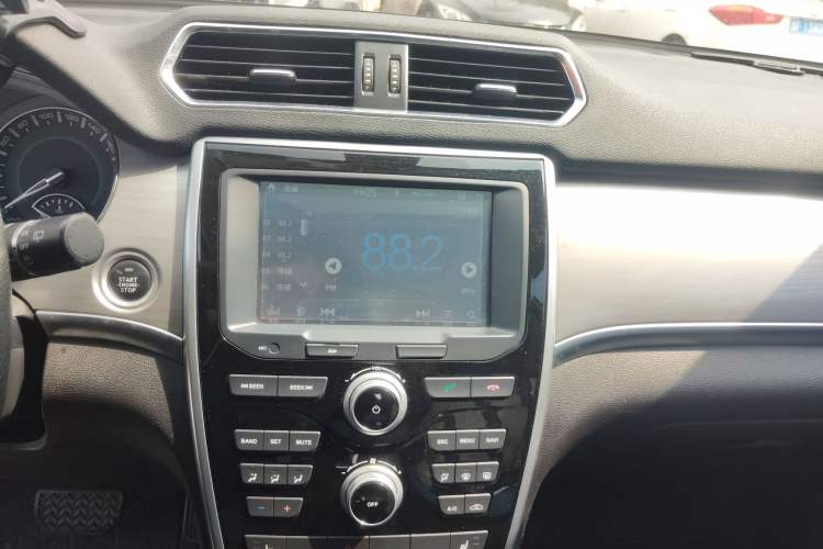 Used Haval H2 2017 Red-Label 1.5T Automatic Two-Wheel Drive Elite Model
