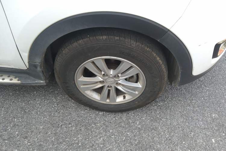 Used Kia Sportage R 2015 2.0L Automatic Two-Wheel Drive GL Right Front Wheel Hub