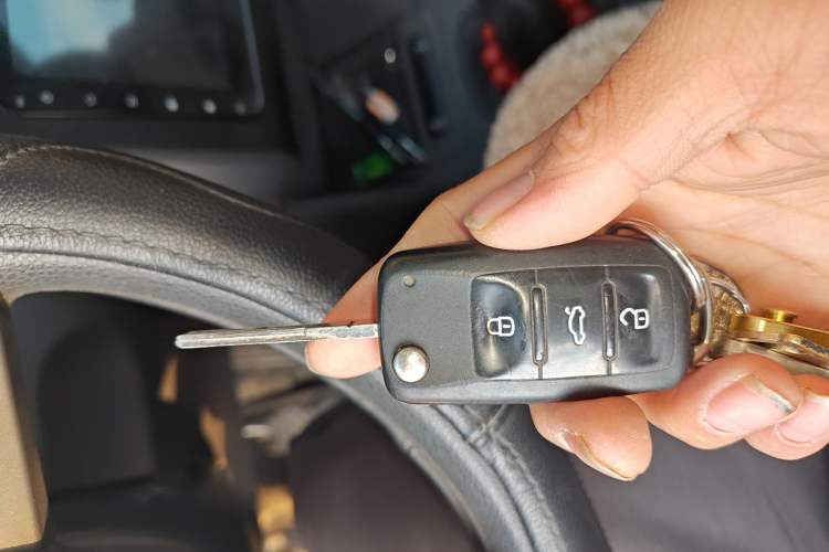 Used Volkswagen Touran 2015 1.4T Manual Fashion Edition 5-Seater
