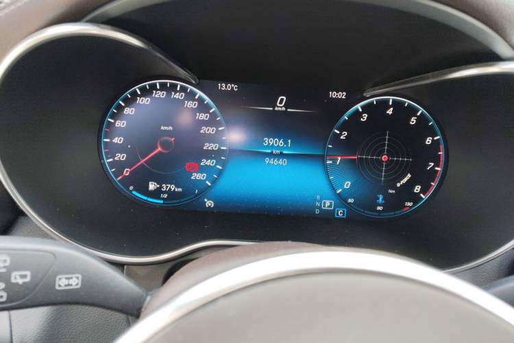 Used Mercedes-Benz GLC 2021 GLC 260 L 4MATIC Dynamic Edition Odometer Close Up