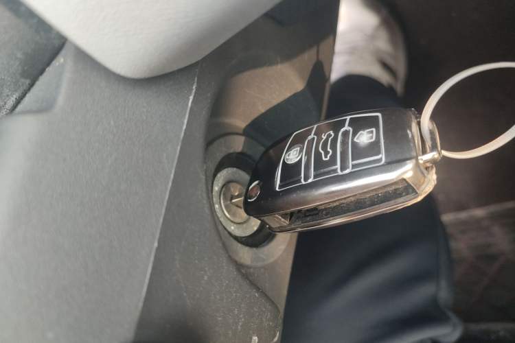 Used Chery QQ Ice Cream 2023 120km Ice Cream-Type Lithium Iron Phosphate