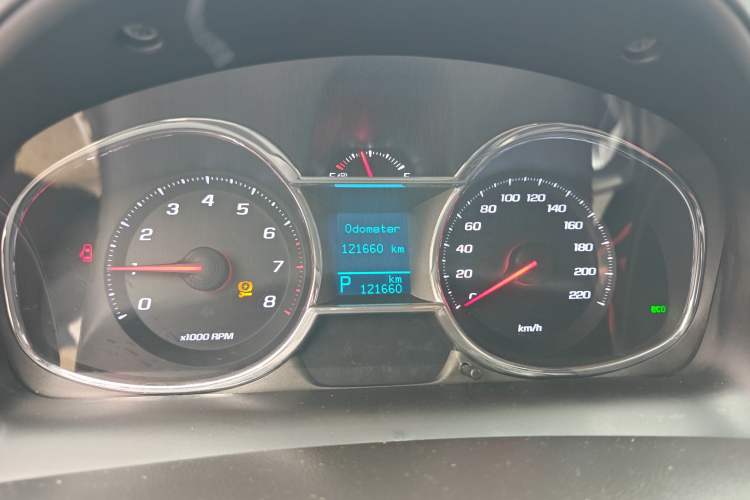 Used Chevrolet Captiva 2015 2.4L Two-Wheel Drive Urban Version 5 Seats