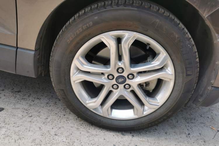 Used Ford Edge 2016 EcoBoost 245 Two-Wheel-Drive Titanium 7-Seater
