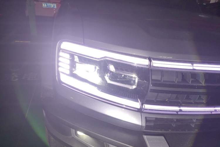 Used Formula Leopard 5 2023 Explore Edition