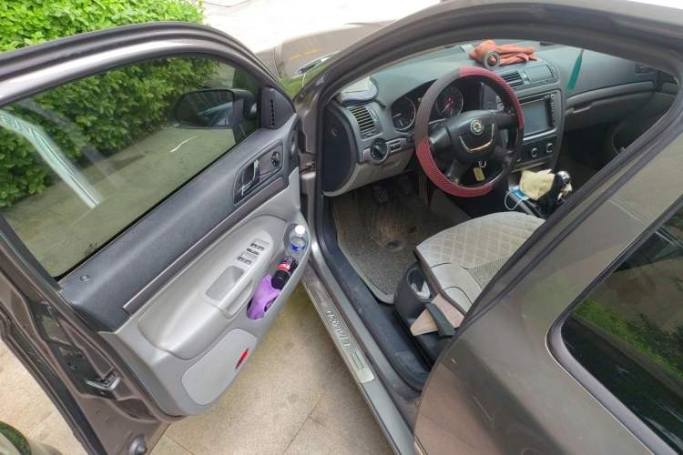 Used Skoda Octavia 2012 1.6L Manual Yijun Edition
