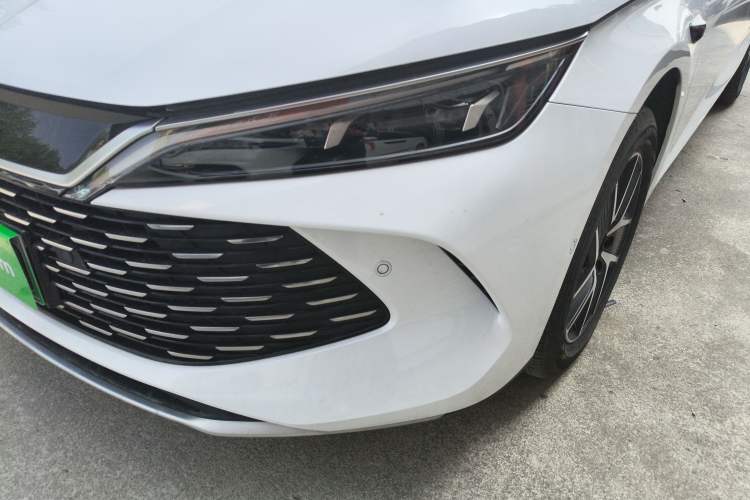 Used BYD Qin L 2025 DM-i Smart Drive 120KM Superior Model
